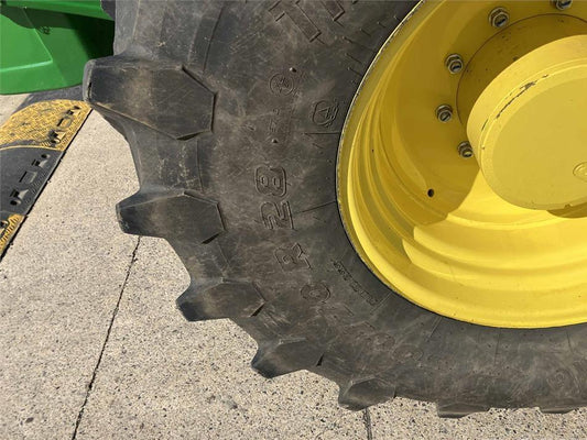 Tractor - John Deere 6R 215