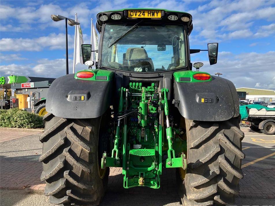 Tractor - John Deere 6R 215