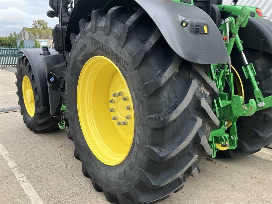 Tractor - John Deere 6R 250