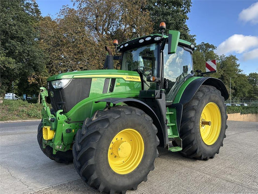 Tractor - John Deere 6R215