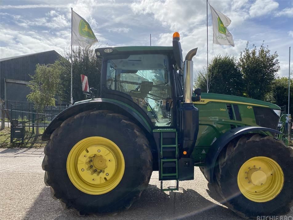 Tractor - John Deere 6R250