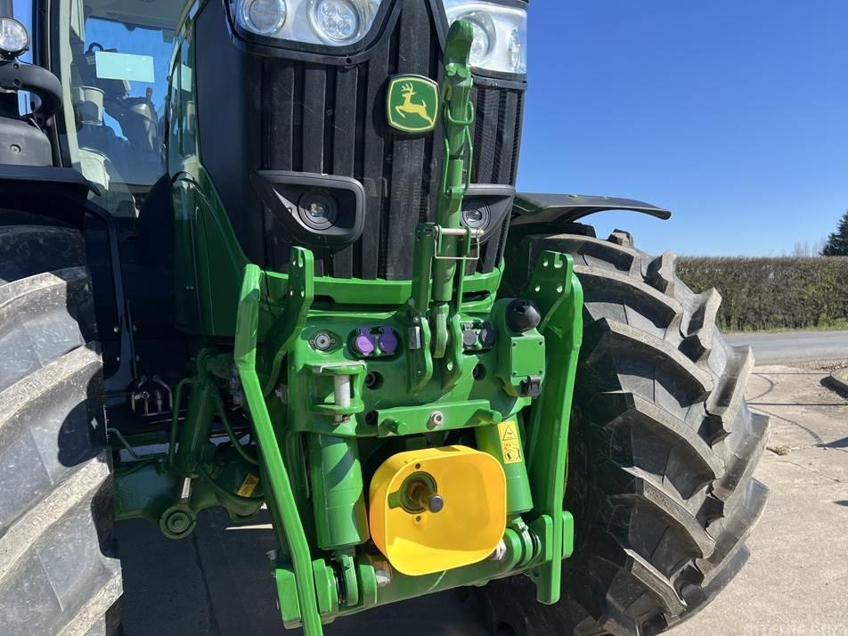 Tractor - John Deere 6R250