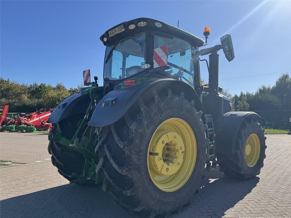 Tractor - John Deere 6R250