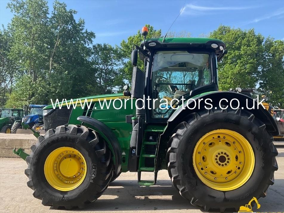 Tractor - John Deere 7310 R