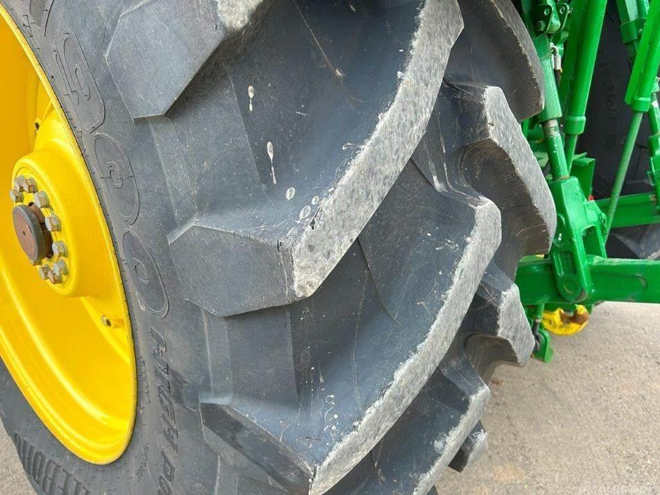 Tractor - John Deere 7R310