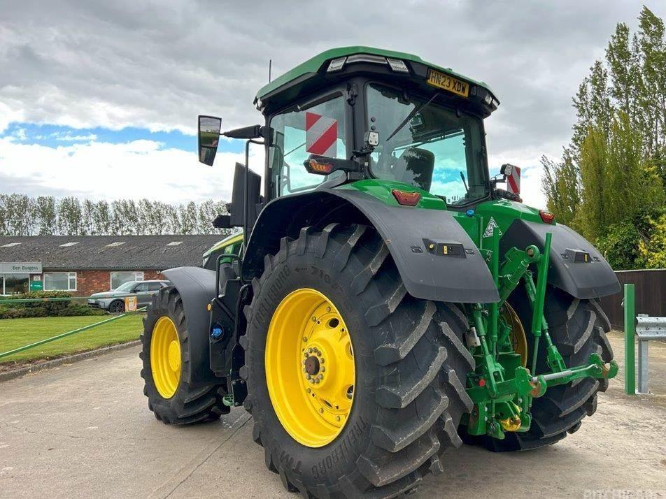 Tractor - John Deere 7R310