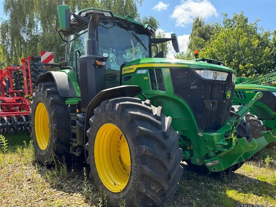Tractor - John Deere 7R330