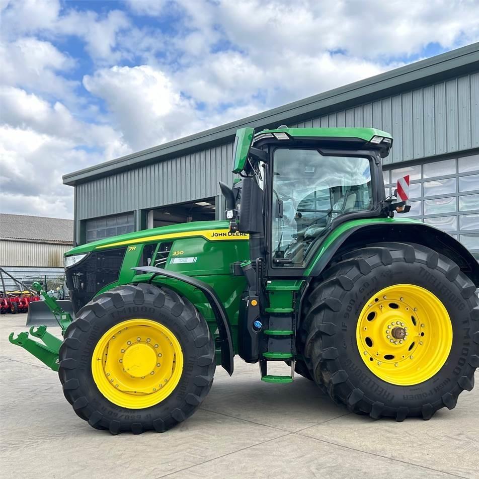 Tractor - John Deere 7R330