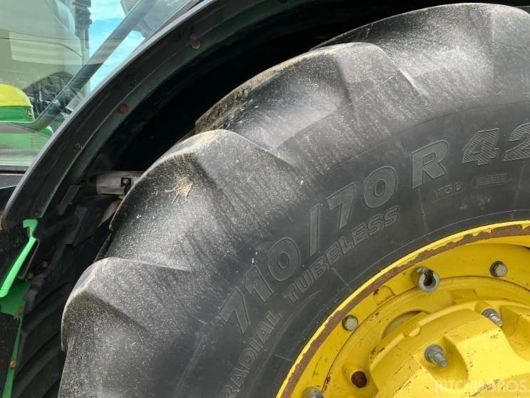Tractor - John Deere 8270 R
