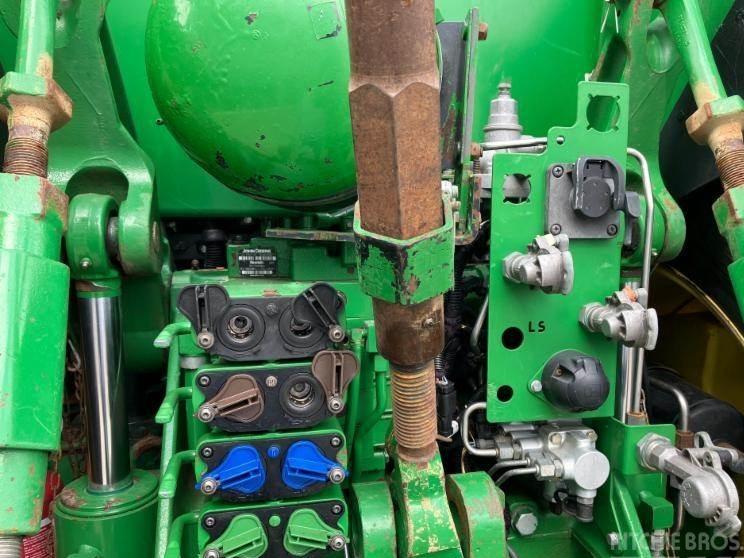 Tractor - John Deere 8270 R