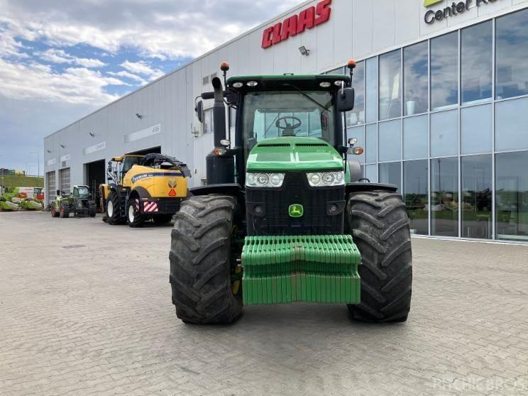 Tractor - John Deere 8270 R