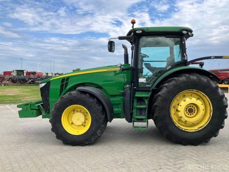 Tractor - John Deere 8270 R