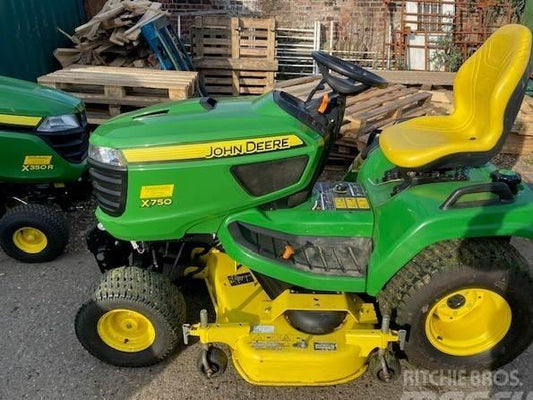 Tractor - John Deere X750 - VASTech Machinery