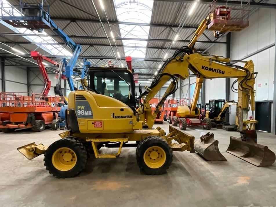 Excavator pe roti - Komatsu PW 98 MR-8