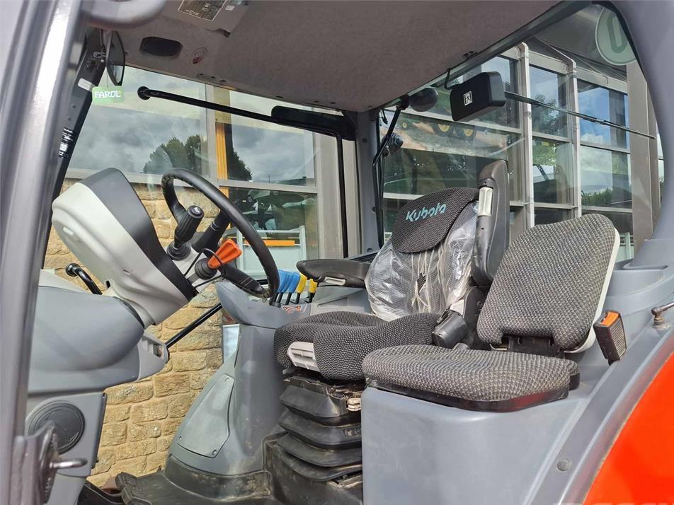 Tractor - Kubota M7153