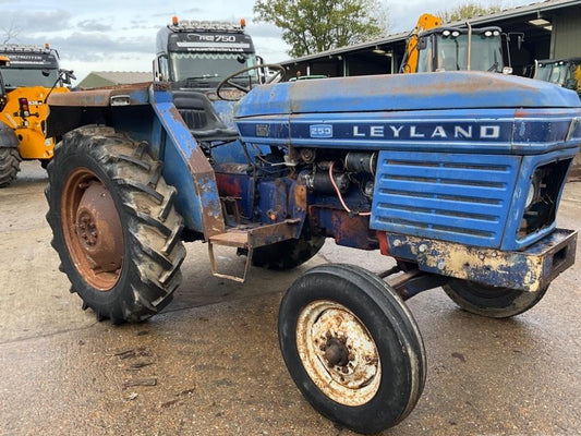 Tractor - Leyland 253