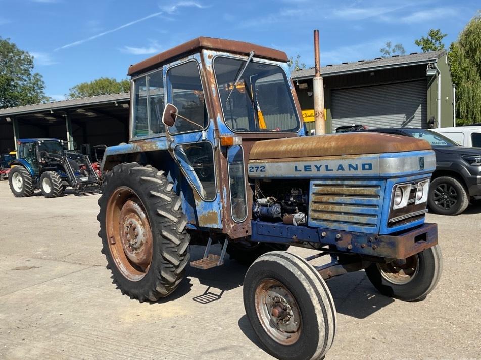 Tractor - Leyland 272