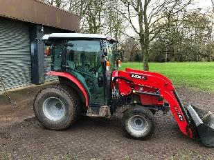 Tractor - Massey Ferguson 1750M HC