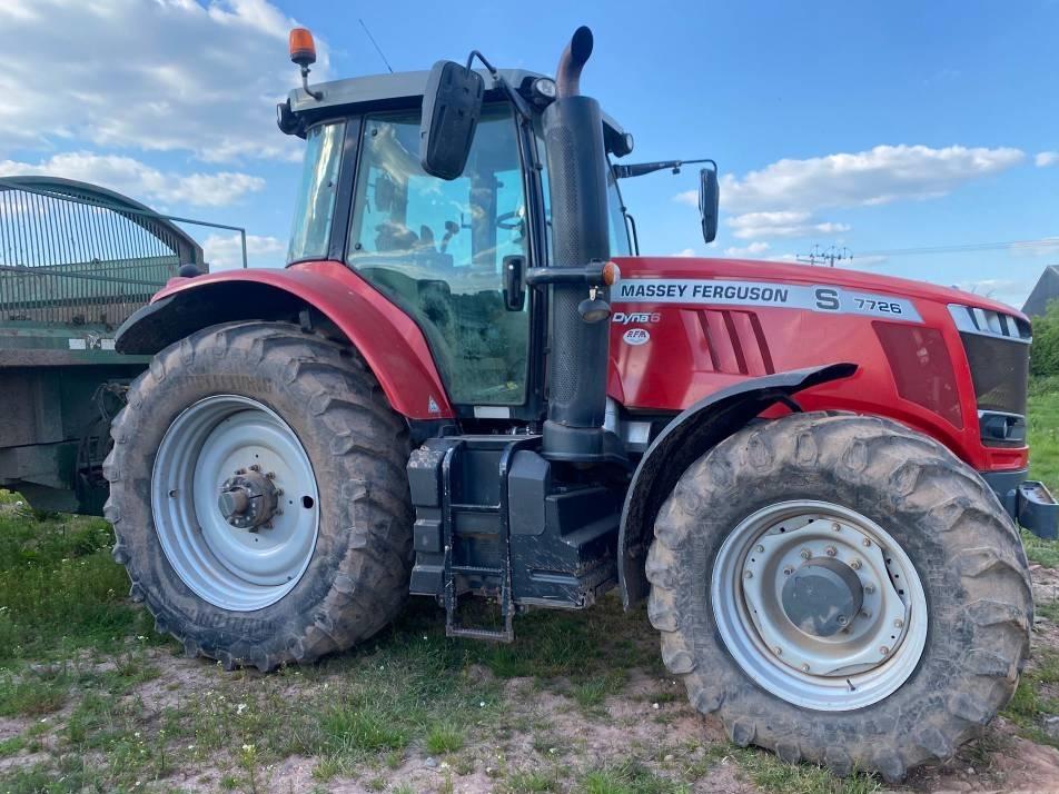 Tractor - Massey Ferguson 7726