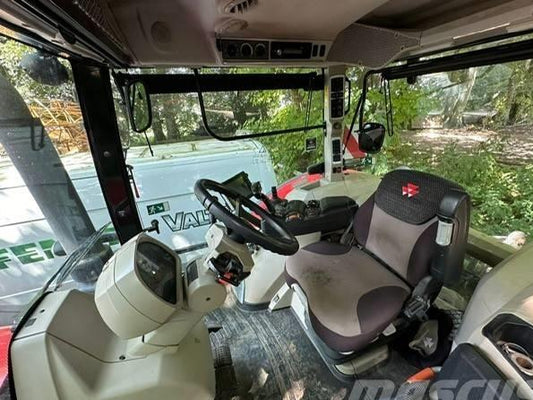 Tractor - Massey Ferguson 8727S