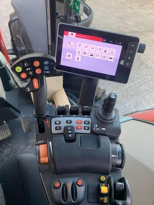 Tractor - Massey Ferguson 8735S EXDV