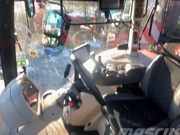 Tractor - Massey Ferguson 8740S