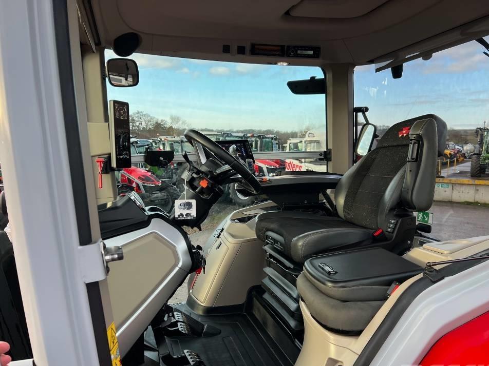 Tractor - Massey Ferguson 8S.265