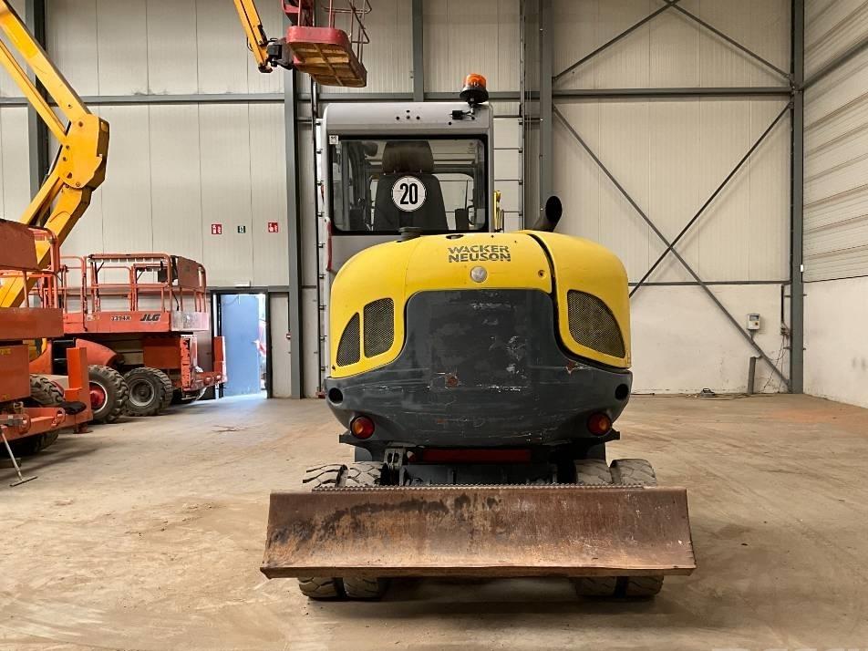 Excavator pe roti - Neuson 6503 WD