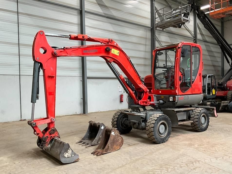 Excavator pe roti - Neuson 6503 WD