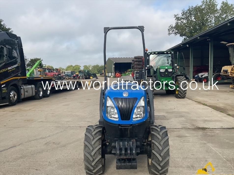 Tractor - New Holland T 4.65 V