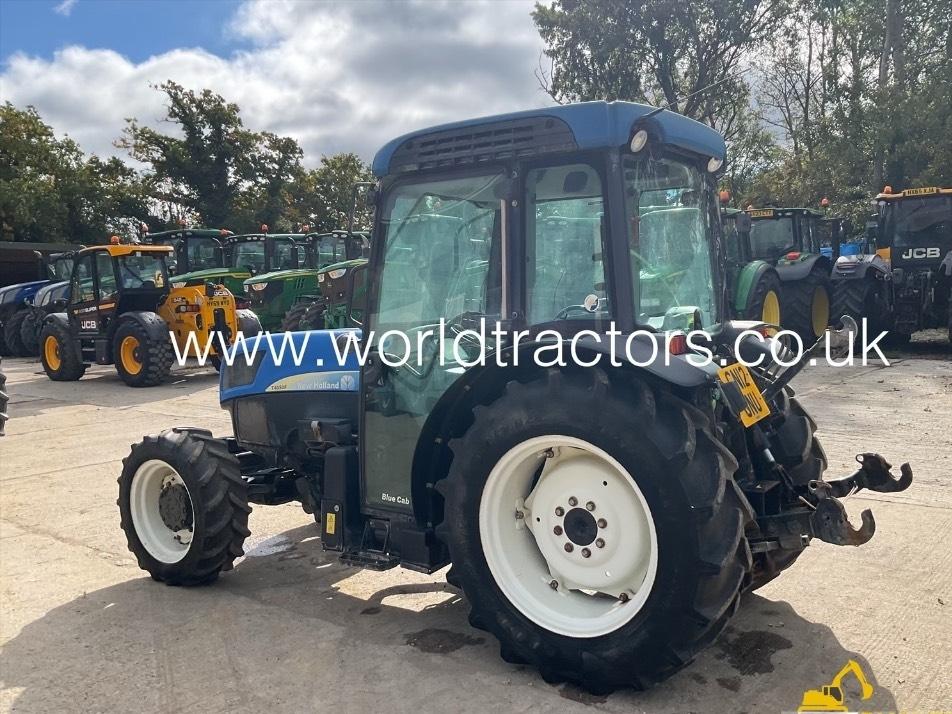 Tractor - New Holland T 4050