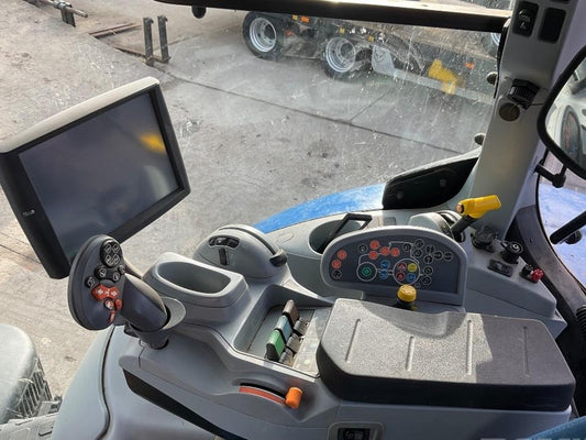 Tractor - New Holland T 7.210