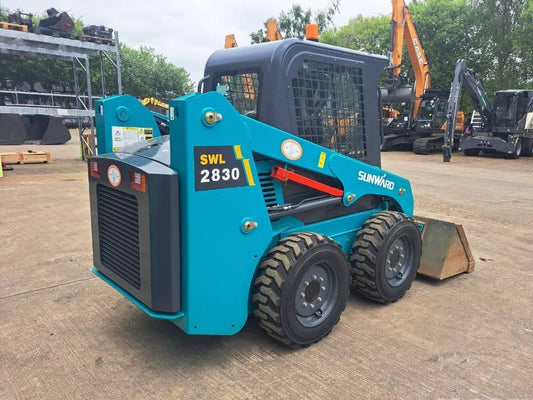 Mini incarcator - Sunward SWL 2830