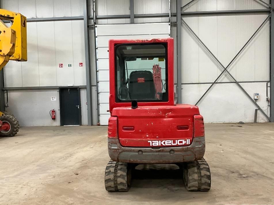 Miniexcavator - Takeuchi TB 235