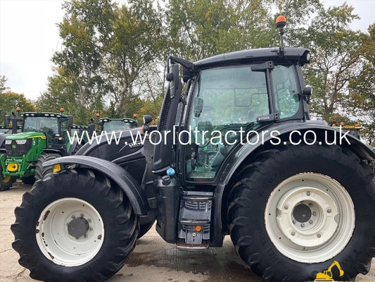 Tractor - Valtra N174