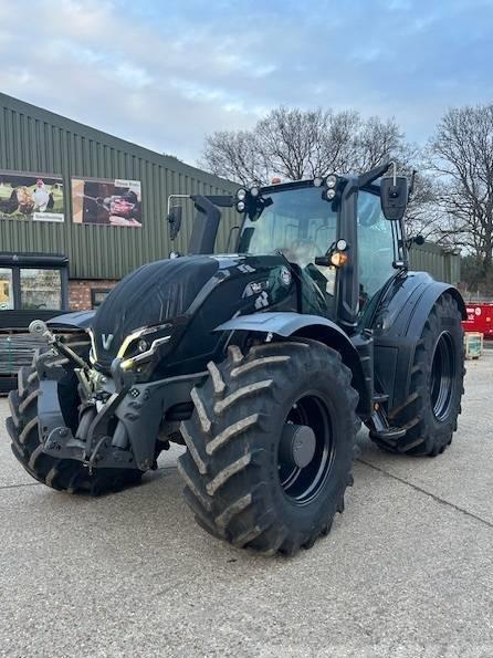 Tractor - Valtra T 235 D