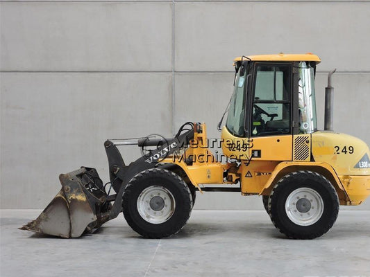 Incarcator frontal - Volvo L30B