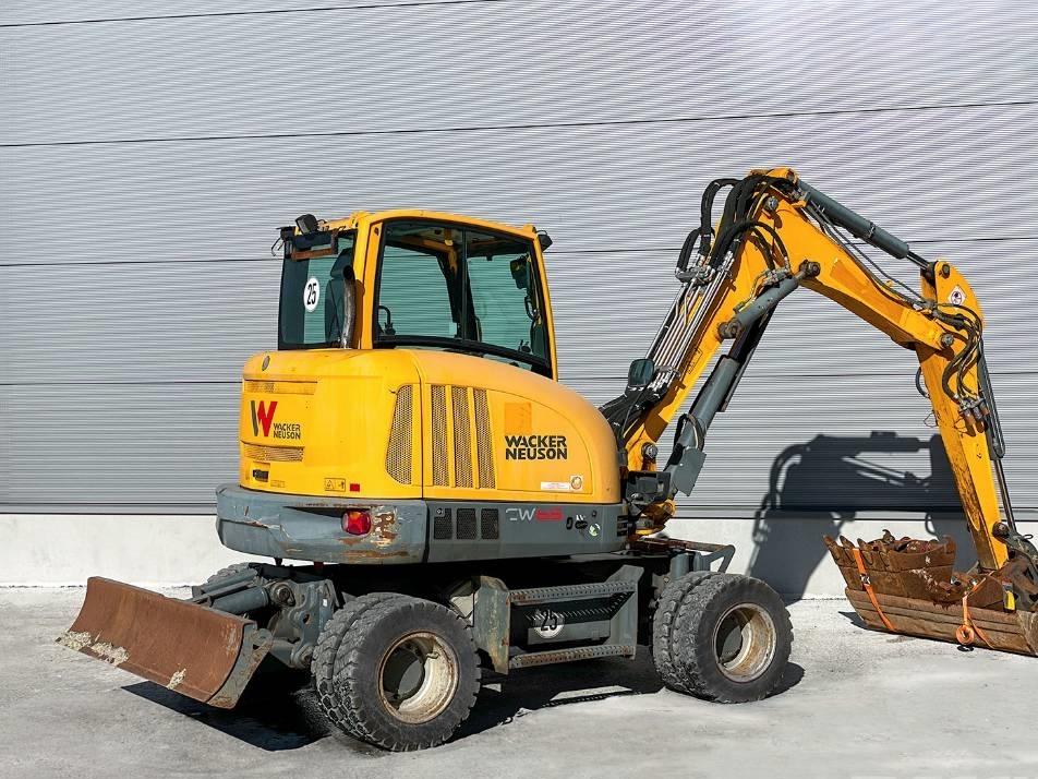 Excavator pe roti - Wacker Neuson EW 65