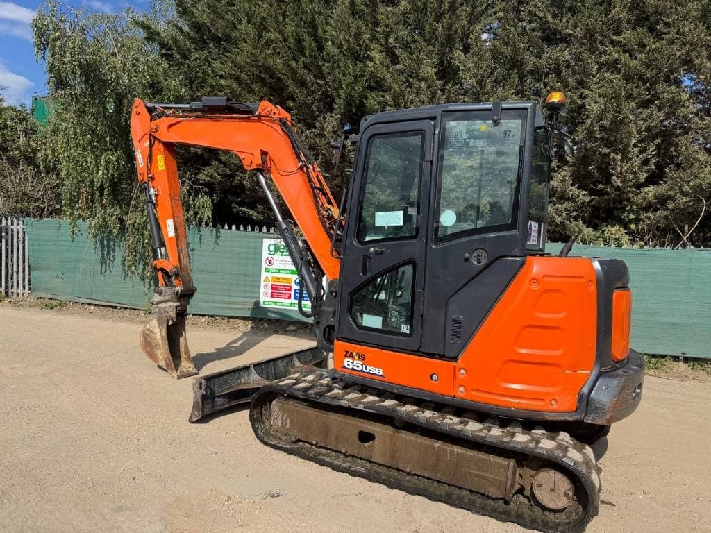 Hitachi ZX65USB-5A