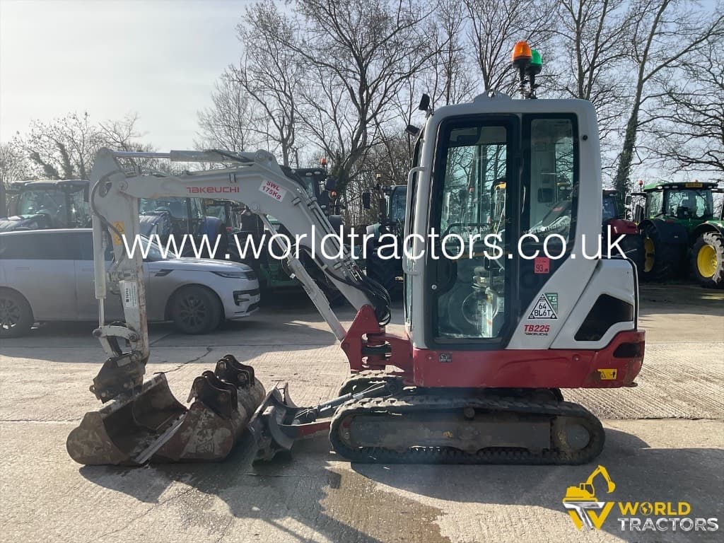 Takeuchi TB 225