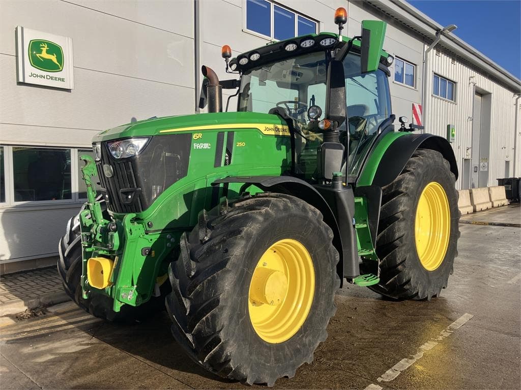 John Deere 6R 250
