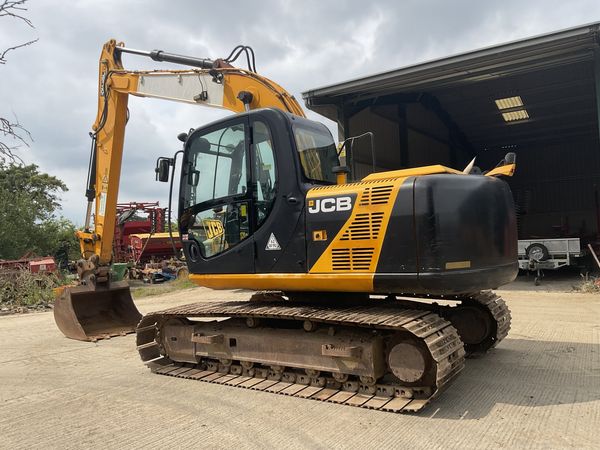 Excavator JCB  JS130LC - VASTech Machinery 