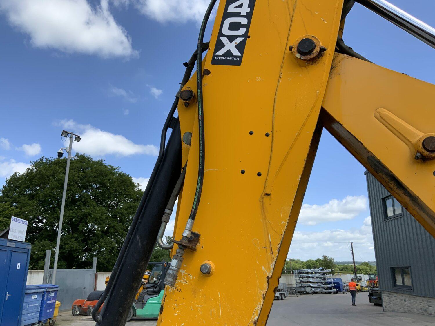 BULDOEXCAVATOR JCB 4CX - VASTech Machinery 