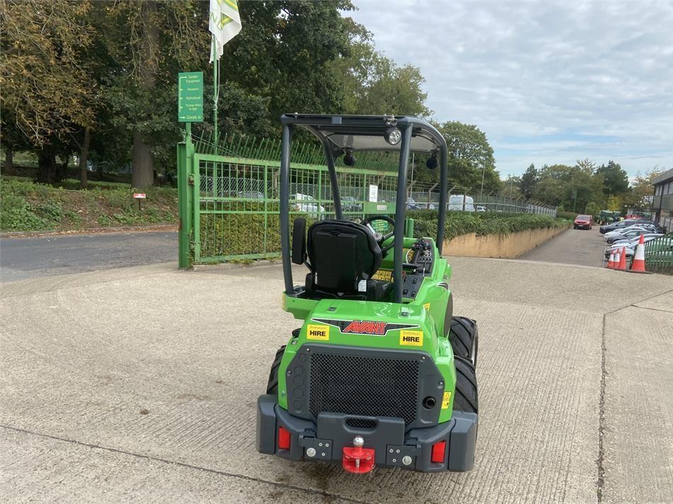 Incarcator frontal - Avant 645I