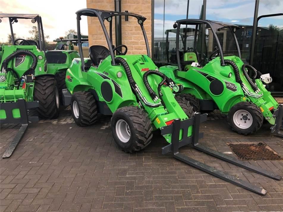 Incarcator frontal - Avant 735