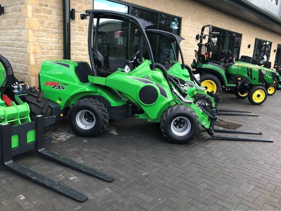 Incarcator frontal - Avant 735