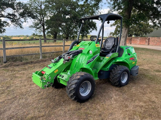 Incarcator frontal - Avant 755I