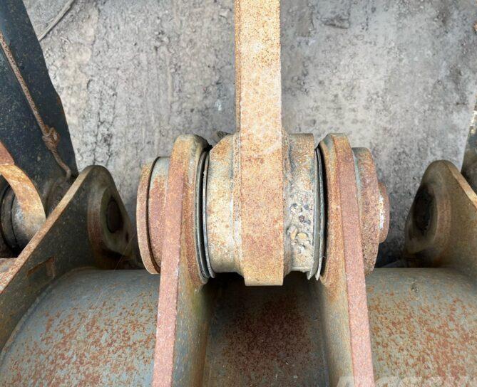 Incarcator frontal - Bell L2106E