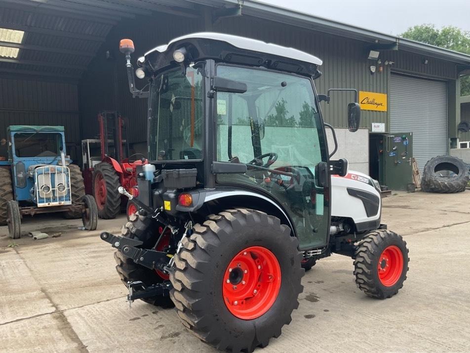 Tractor - Bobcat CT 2535