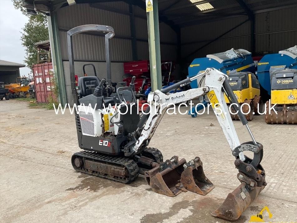 Miniexcavator - Bobcat E 10